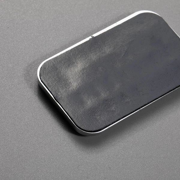 การออกแบบที่กำหนดเองพลาสติก Abs Chrome Electroplate รถป้ายโลโก้แบน Letter Matte 3d รถป้ายสัญลักษณ์