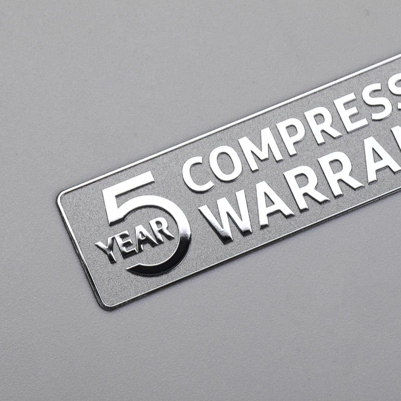 โลโก้โครเมียมไฟฟ้าโลหะ Electroplating Label พร้อมพื้นหลังพื้นผิว
